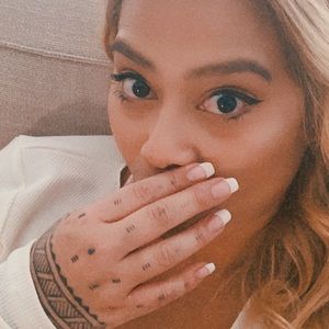 Meet your Posher, Crystal